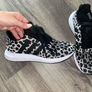 Adidas Swift Run shoes - Leopard